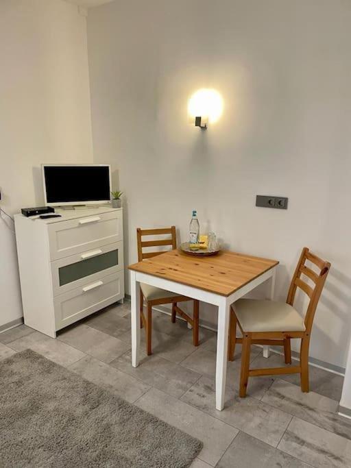 Casa Giulia 2 Zimmer Nahe Giessen, Kueche, Bad, Wlan, Parkplatz Krofdorf-Gleiberg Kültér fotó